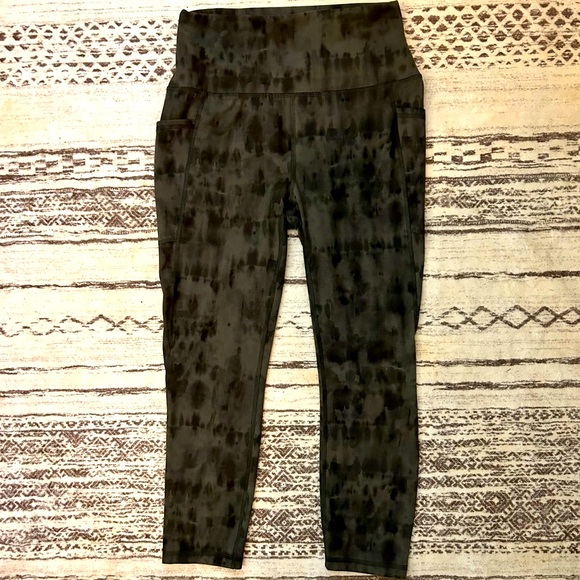 RBX Pants - NWOT Camo leggings, size Medium, RBX